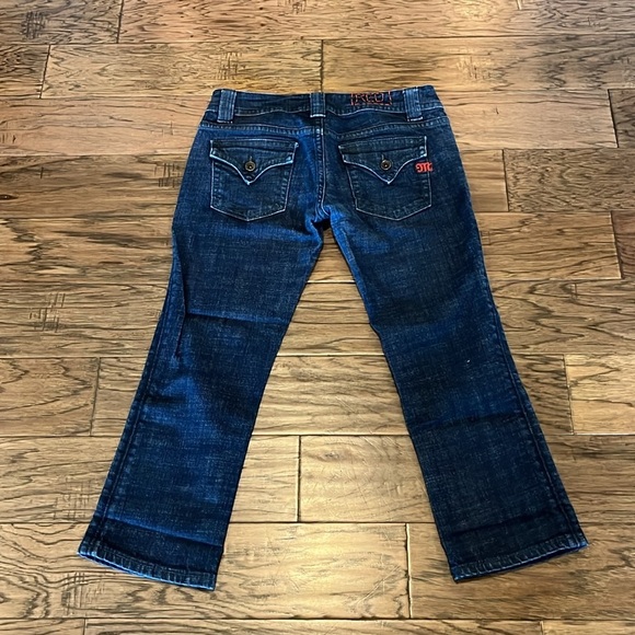 Miss Me Red Lucy Capri Mid Rise Size 30 - Picture 2 of 16